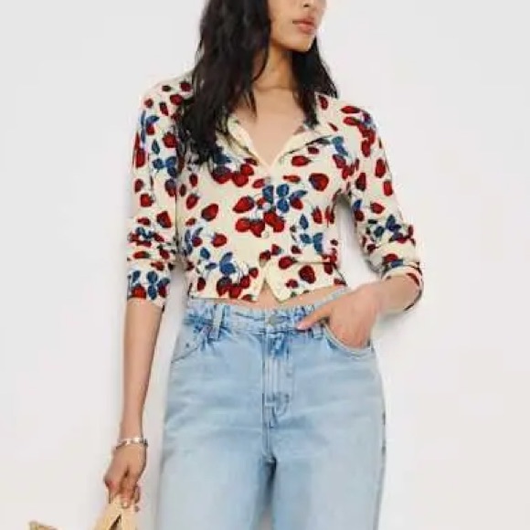 New REFORMATION Bernadette Crew Cardigan in Strawberry Jam - Picture 3 of 15